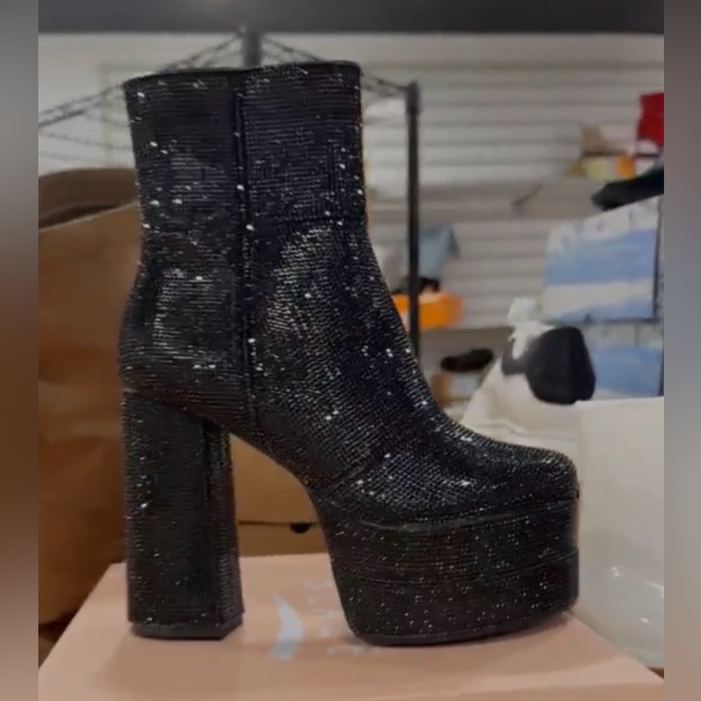 Platform boots